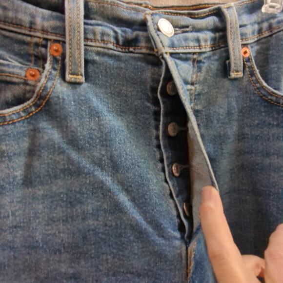 Levis Jeans Womens 29‎ Blue Ribcage Ankle Tapered Raw Hem Button Fly - Picture 2 of 9